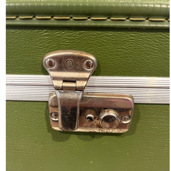 Vintage Original Train Case Suitcase Travel Olive Green Retro 60s Carry On Plane - Picture 7 of 11